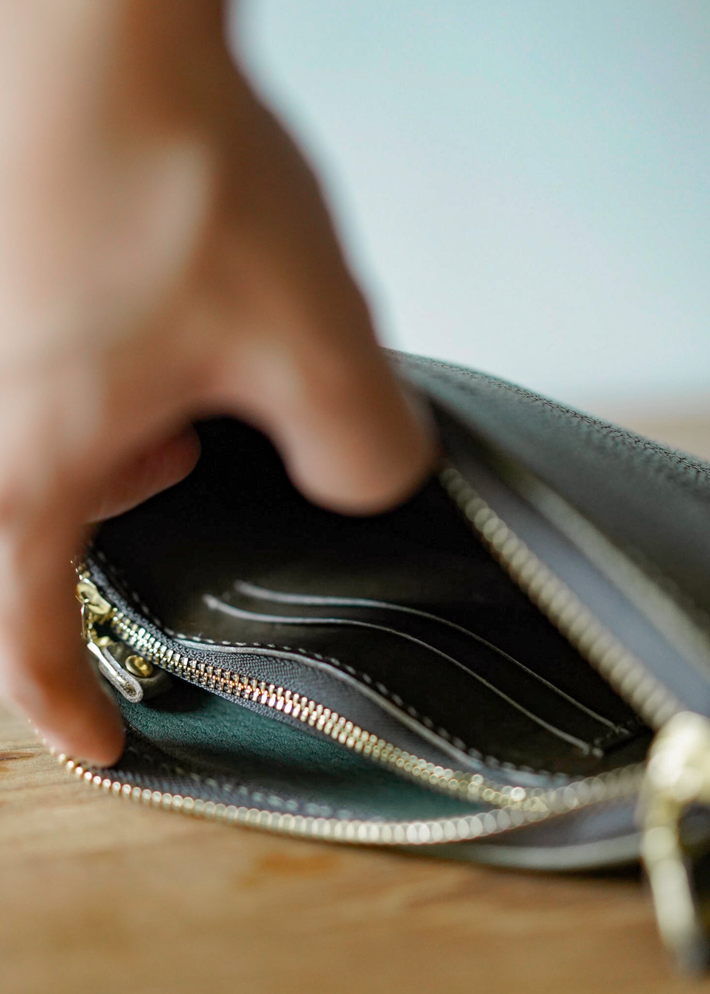 肩背流蘇包 FRINGED BAG