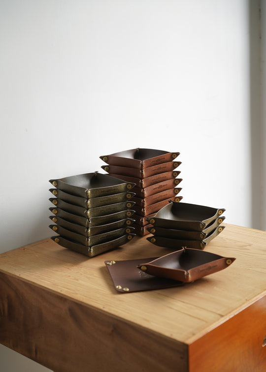 皮革製物盤 LEATHER VALET TRAY